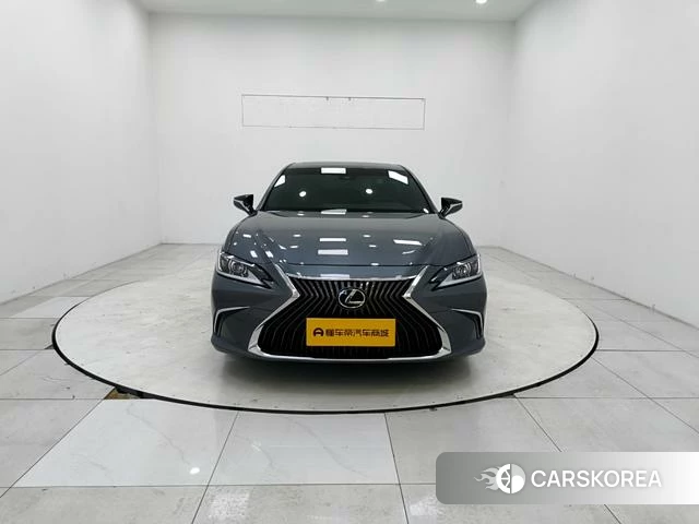 Lexus ES 2021 Темно-серый из Китая, фото 6