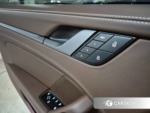 Porsche 911(992) 2024 Серебряный из Кореи, фото 6