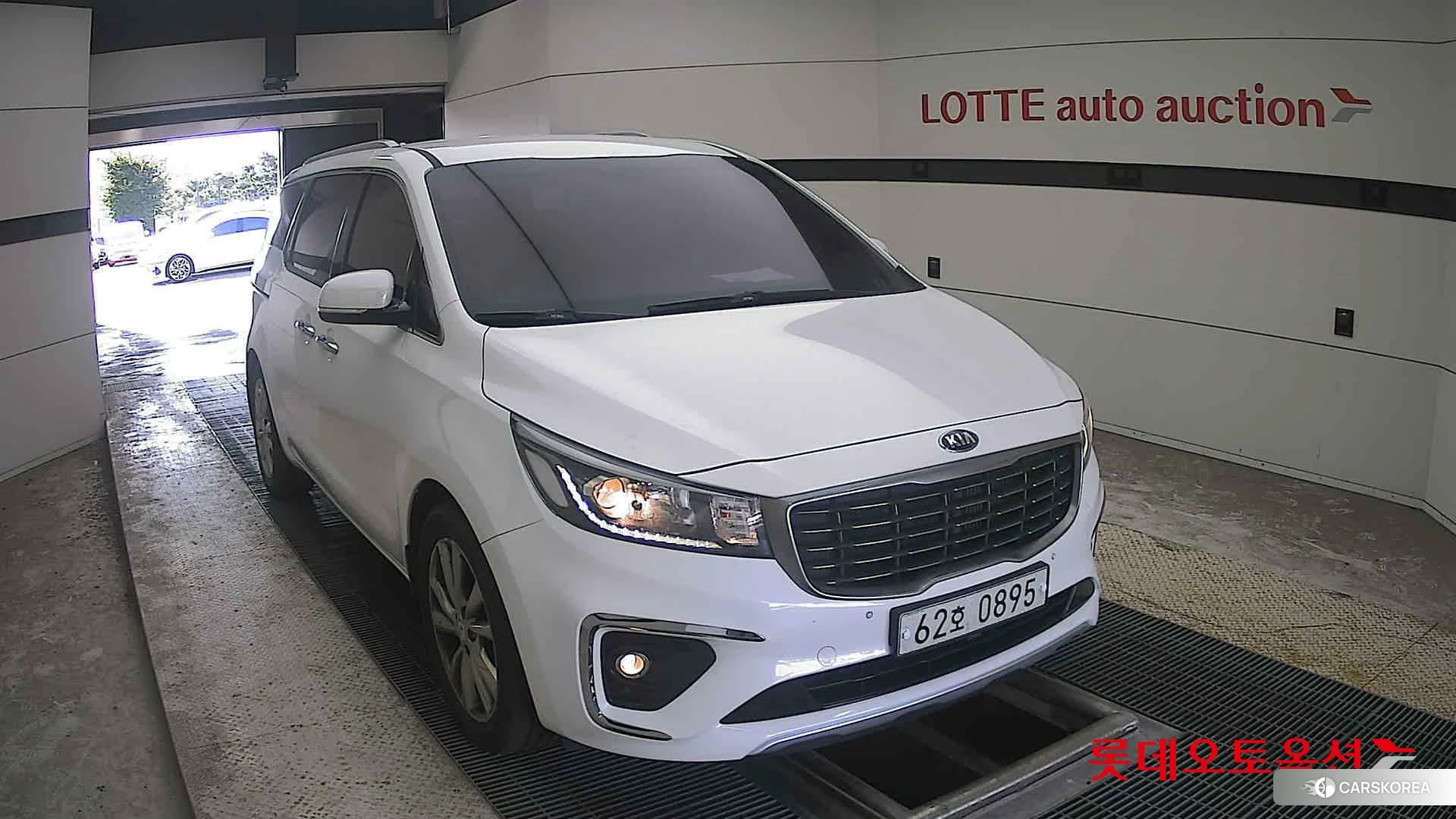 Kia Carnival 2019 Белый из Кореи, фото 6