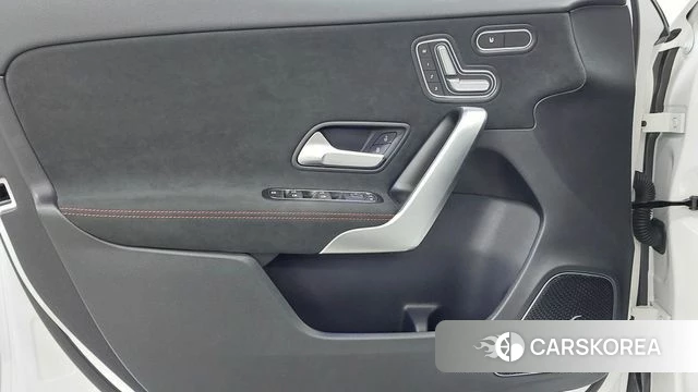 Mercedes-Benz A-Class W177 2025 Белый из Кореи, фото 6