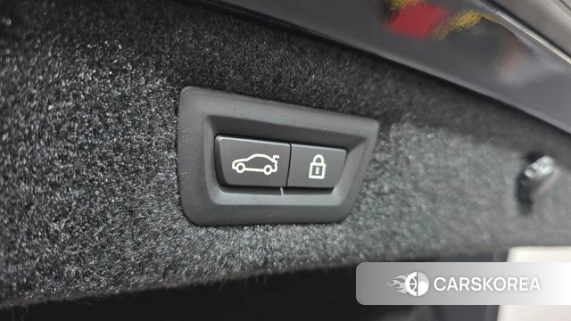 BMW 8 Series (G15) 2022 Черный из Кореи, фото 6