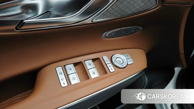 Genesis GV70 2023 Белый из Кореи, фото 6