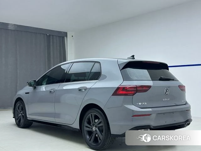 Volkswagen Golf 2023 Темно-серый из Китая, фото 6