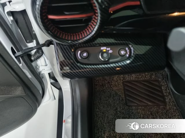 Chevrolet (GM Daewoo) Trax Crossover 2024 Белый из Кореи, фото 6
