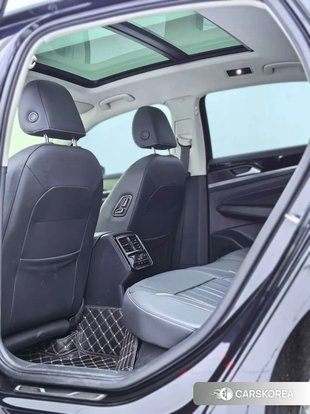 Volkswagen Passat 2024 Черный из Китая, фото 6
