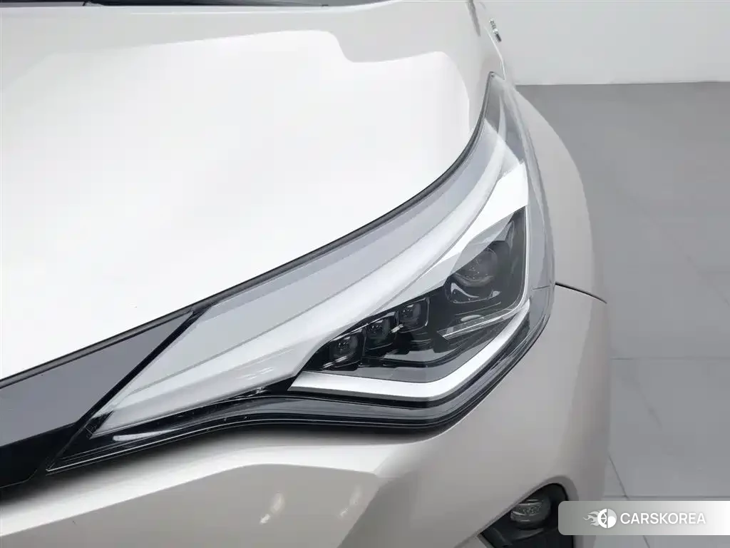 Toyota C-HR 2022 Silver/gray из Китая, фото 6