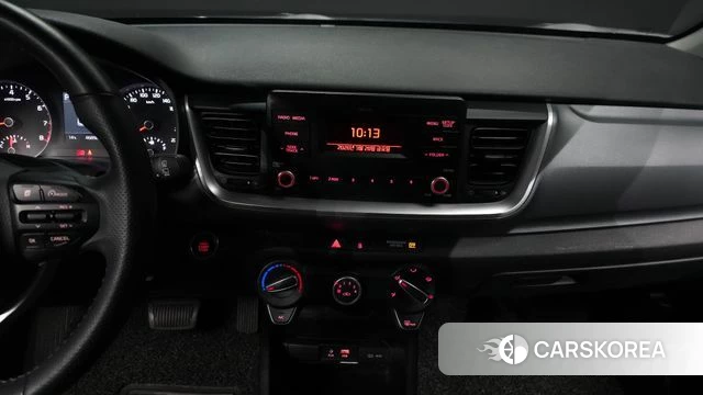 Kia Stonic 2018 Синий из Кореи, фото 6