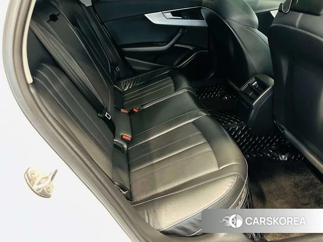 Audi A4L 2023 Белый из Китая, фото 6