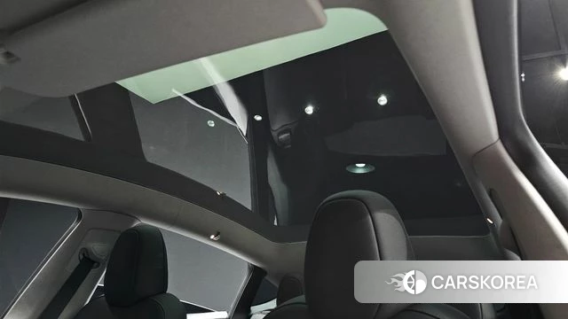 Tesla Model Y 2023 Белый из Кореи, фото 6