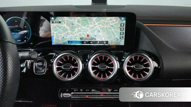 Mercedes-Benz EQA H243 2022 Белый из Кореи, фото 6