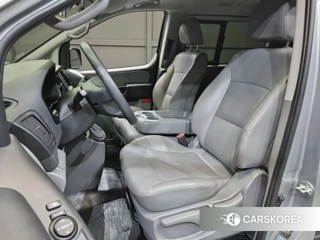 Hyundai The New Grand Starex 2019 Серебристо-серый из Кореи, фото 6