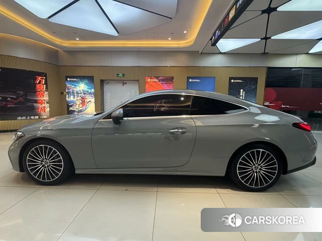 Mercedes-Benz CLE level 2024 Серебристо-серый из Китая, фото 6