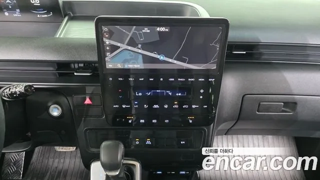 Hyundai Staria 2023 Желтый из Кореи, фото 6