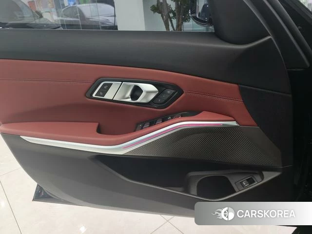 BMW 3 series 2025 Черный из Китая, фото 6