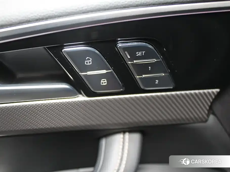 Audi A4L 2024 Silver/gray из Китая, фото 6