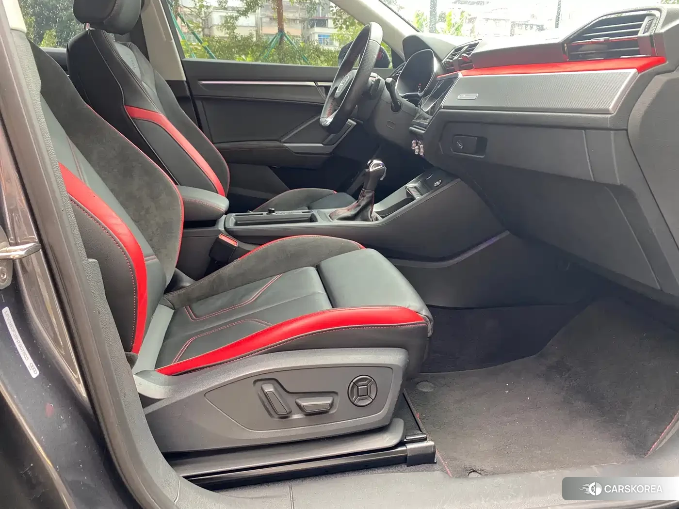 Audi Q3 Sportback 2024 Silver/gray из Китая, фото 6