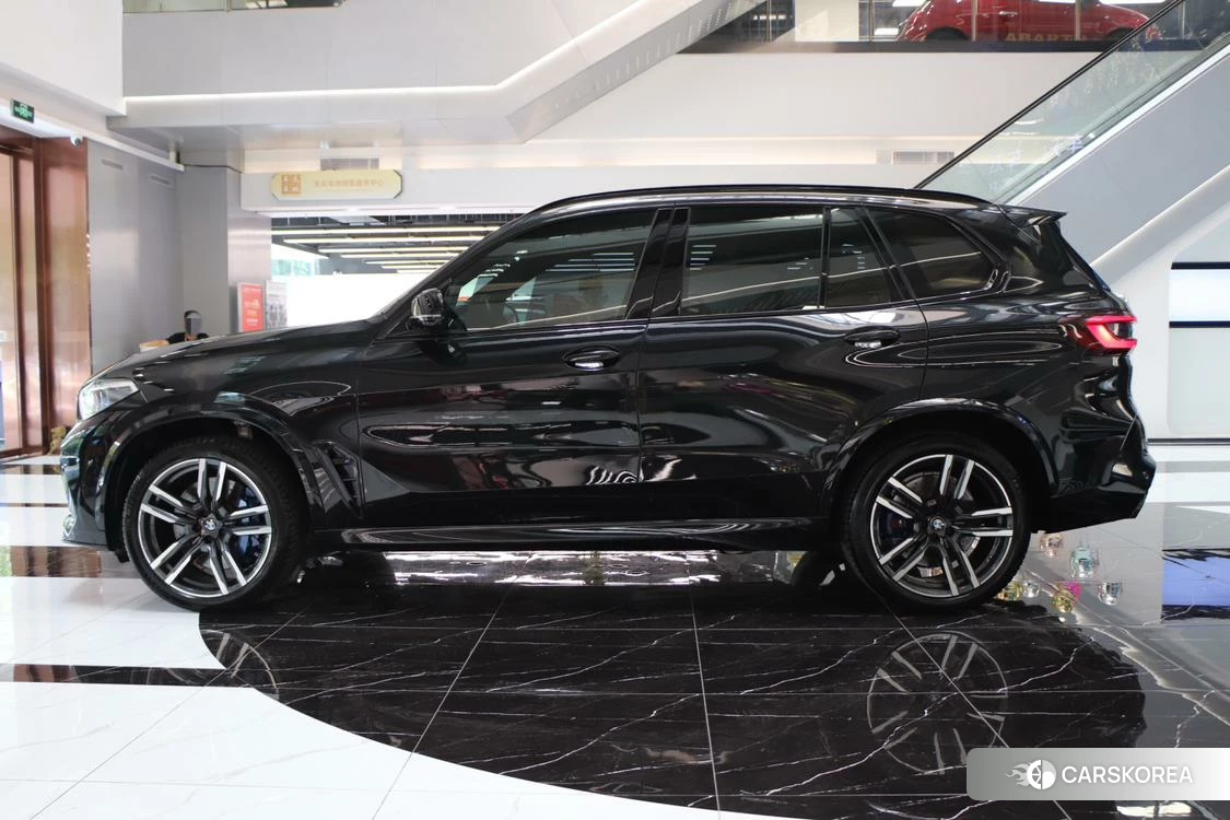 BMW X5 M 2021 Черный из Китая, фото 6