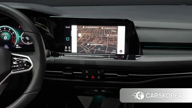 Volkswagen Golf 8th Generation 2024 Белый из Кореи, фото 6