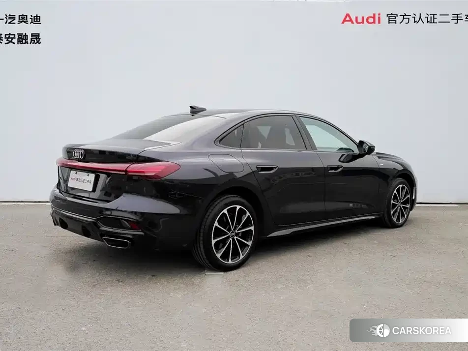 Audi A5L 2025 Red/purple из Китая, фото 6