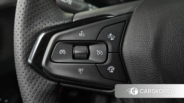 Chevrolet (GM Daewoo) Trax Crossover 2024 Черный из Кореи, фото 6