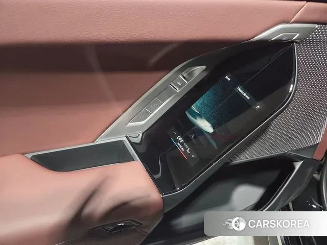 BMW 7 Series (G70) 2024 Золотой двухцветный из Кореи, фото 6