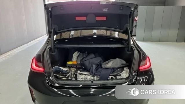 BMW 3 Series (G20) 2025 Черный из Кореи, фото 6