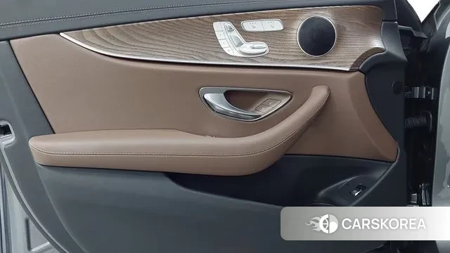 Mercedes-Benz E-Class W213 2023 Серый из Кореи, фото 6