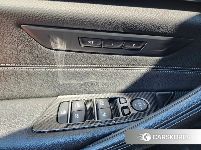 BMW 5 Series (G30) 2018 Белый из Кореи, фото 6