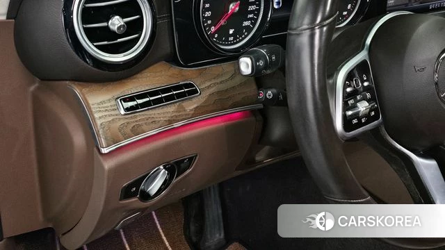 Mercedes-Benz E-Class W213 2019 Белый из Кореи, фото 6