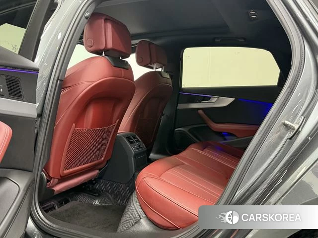 Audi A4L 2022 Темно-серый из Китая, фото 6