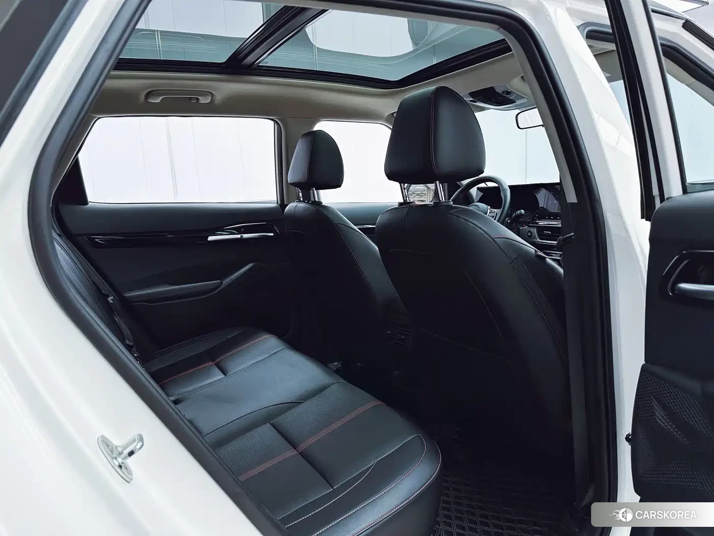 Kia KX3 proud run 2022 Белый из Китая, фото 6