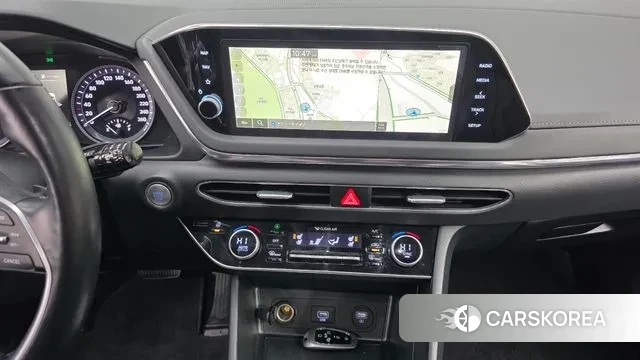 Hyundai Sonata (DN8) 2021 Серебристо-серый из Кореи, фото 6