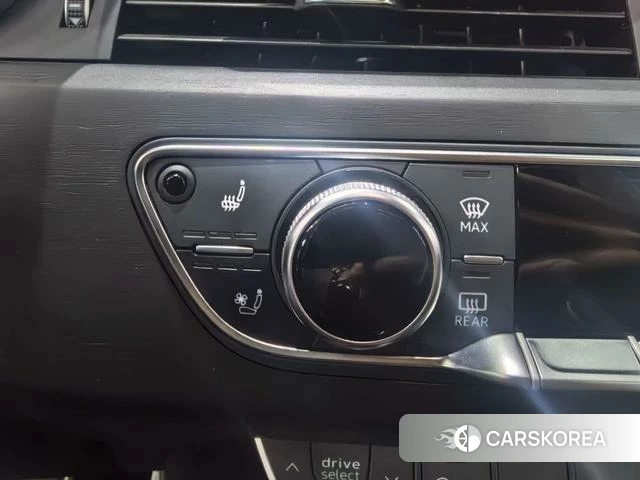 Audi A4L 2024 Темно-серый из Китая, фото 6