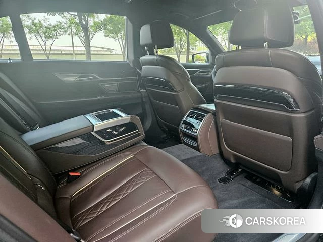 BMW 7 series 2022 Черный из Китая, фото 6