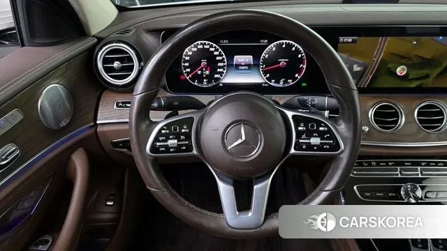 Mercedes-Benz E-Class W213 2019 Белый из Кореи, фото 6