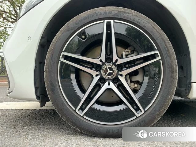 Mercedes-Benz Class C 2024 Белый из Китая, фото 6