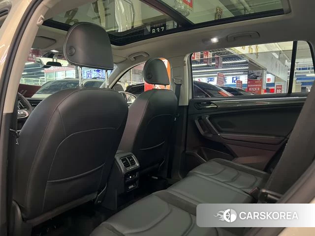 Volkswagen Tiguan L 2021 Шампань из Китая, фото 6