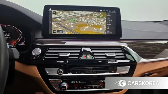 BMW 5 Series (G30) 2022 Серый из Кореи, фото 6