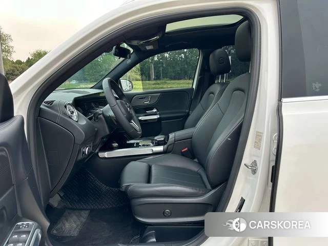 Mercedes-Benz GLB 2023 Белый из Китая, фото 6