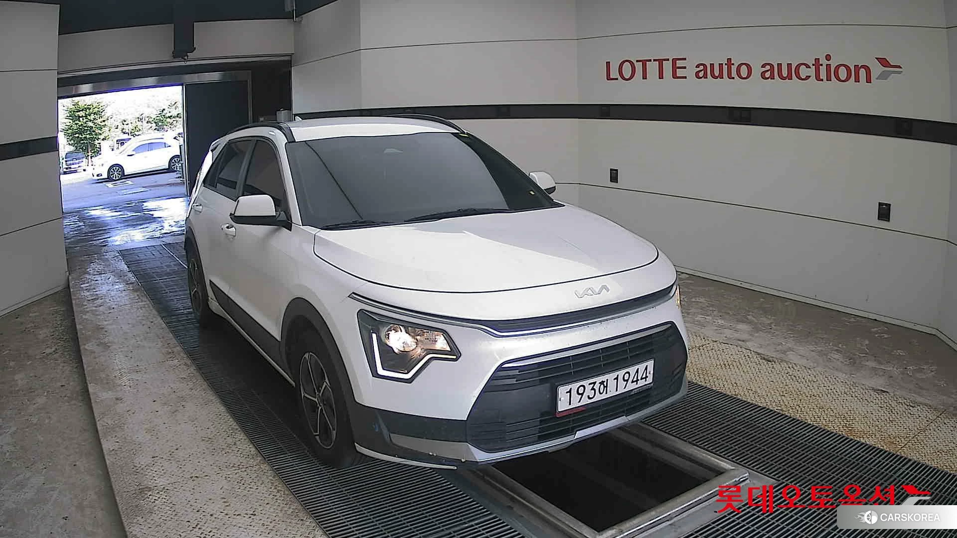 Kia Niro Hybrid 2022 Snow White Pearl (optional) из Кореи, фото 6