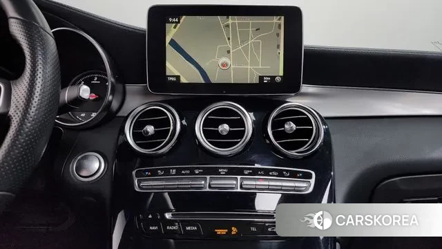 Mercedes-Benz GLC-Class X253 2018 Белый из Кореи, фото 6