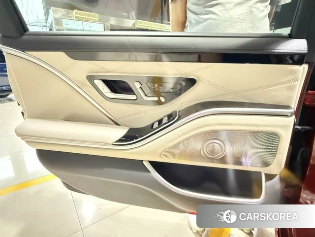 Mercedes-Benz Maybach S-class 2022 Красный из Китая, фото 6