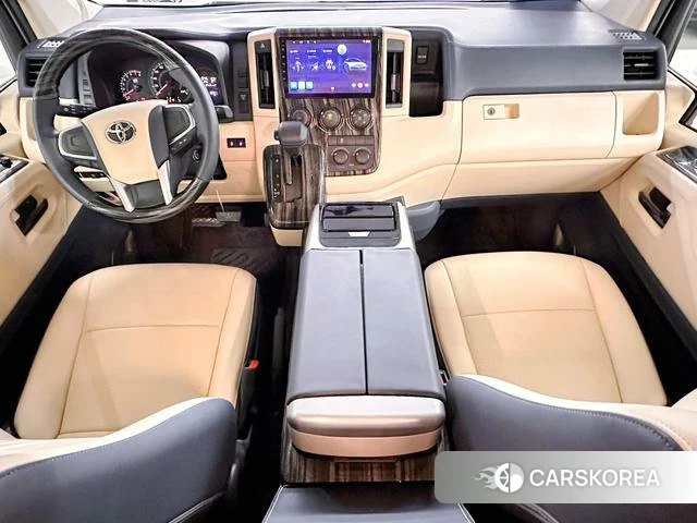 Toyota Hiace 2024 Белый из Китая, фото 6