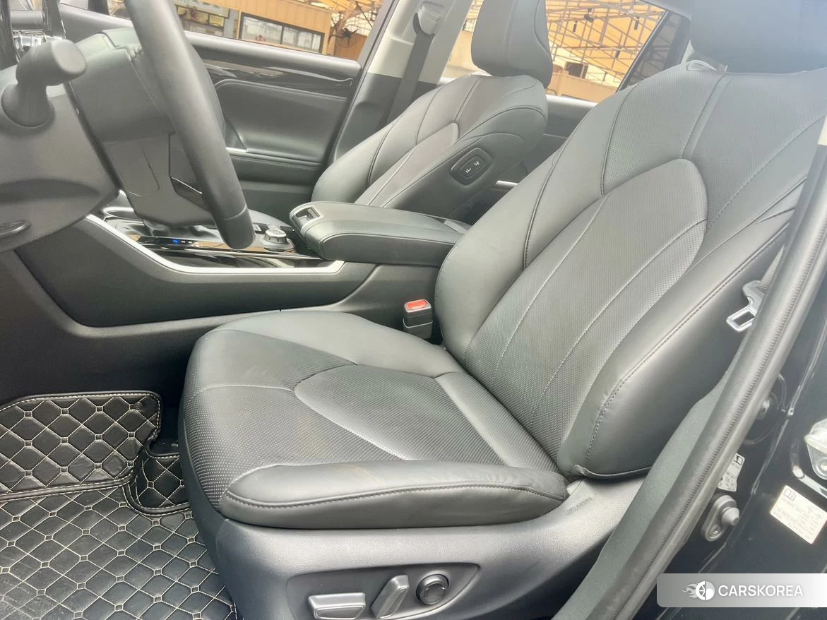 Toyota Highlander 2024 Черный из Китая, фото 6