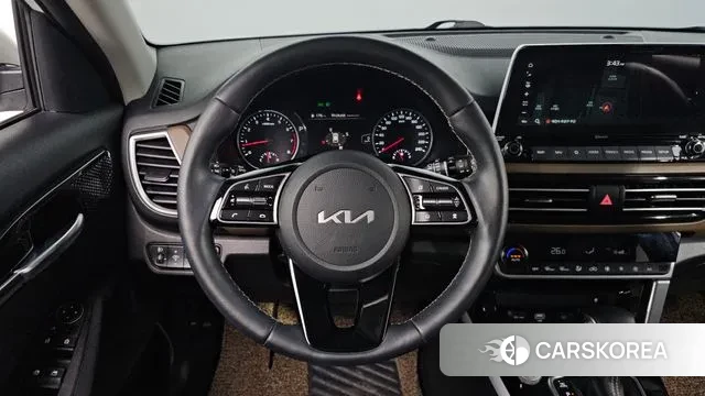 Kia Seltos 2022 Белый из Кореи, фото 6
