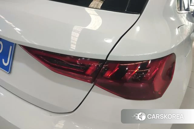 Audi A3 2023 Белый из Китая, фото 6