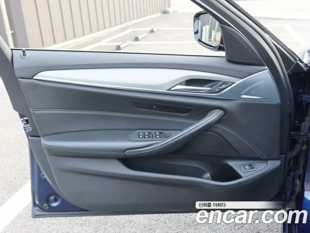 BMW 5 Series (G30) 2018 Синий из Кореи, фото 6