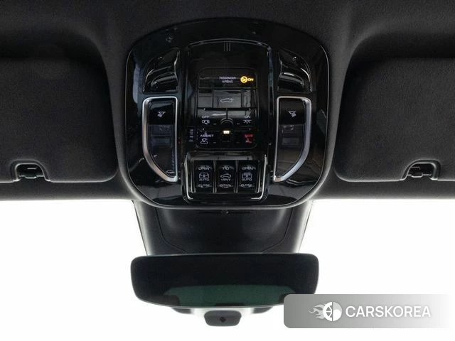 Maserati Grecale 2024 Светло-серебряный цвет из Кореи, фото 6