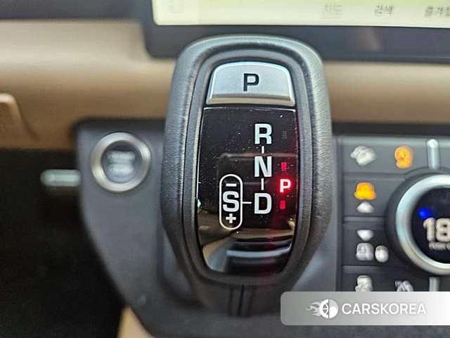 Land Rover Defender (L663) 2025 Цвет галактики из Кореи, фото 6