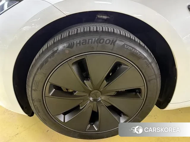 Tesla Model 3 2024 Белый из Кореи, фото 6
